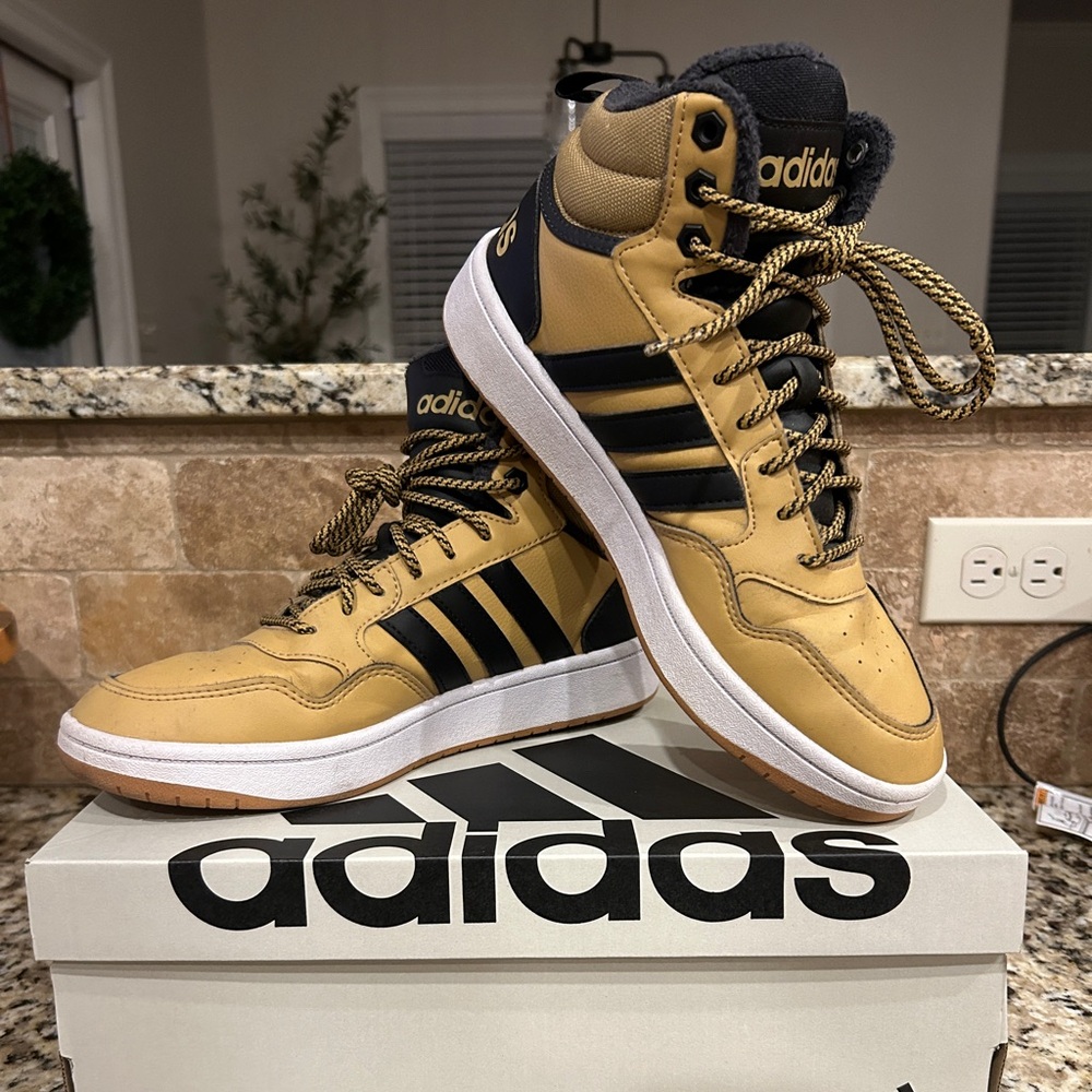 Adidas Hoops 3.0 Tan